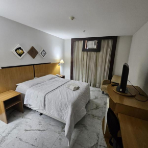 810- Flat charmoso 2 pessoas garagem e lazer bem localizado